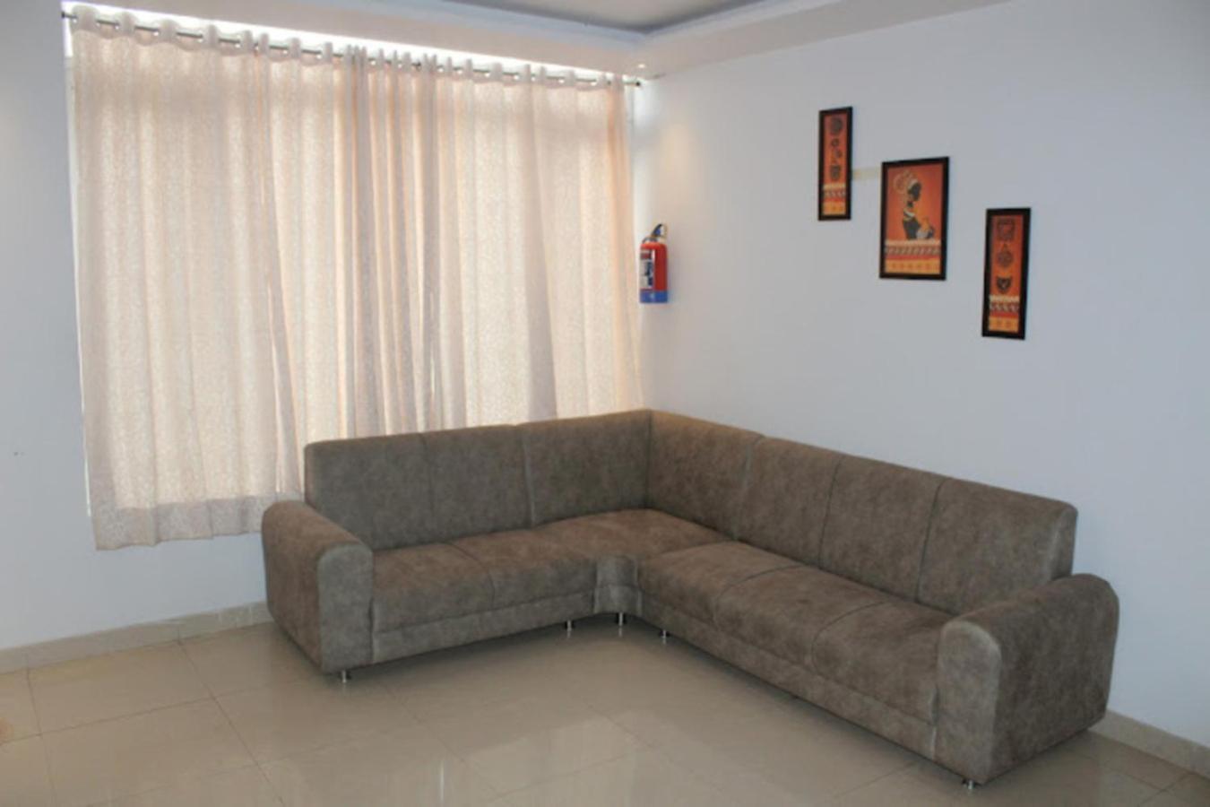 Hotel Gayatri Palace Λάκναου Εξωτερικό φωτογραφία