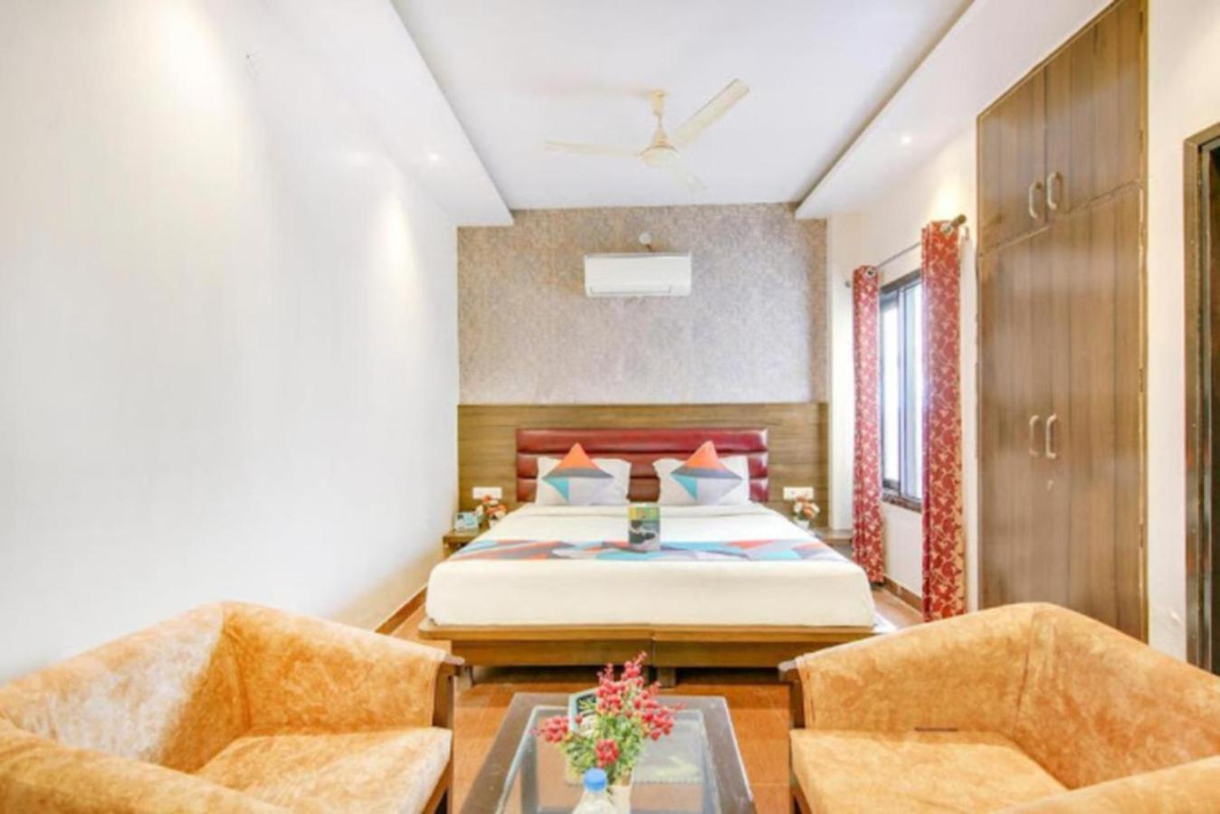 Hotel Gayatri Palace Λάκναου Εξωτερικό φωτογραφία